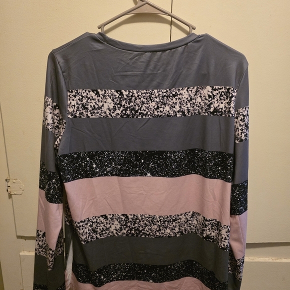 NWOT Striped Sequin Long Sleeve Top - Size Medium - Picture 2 of 3